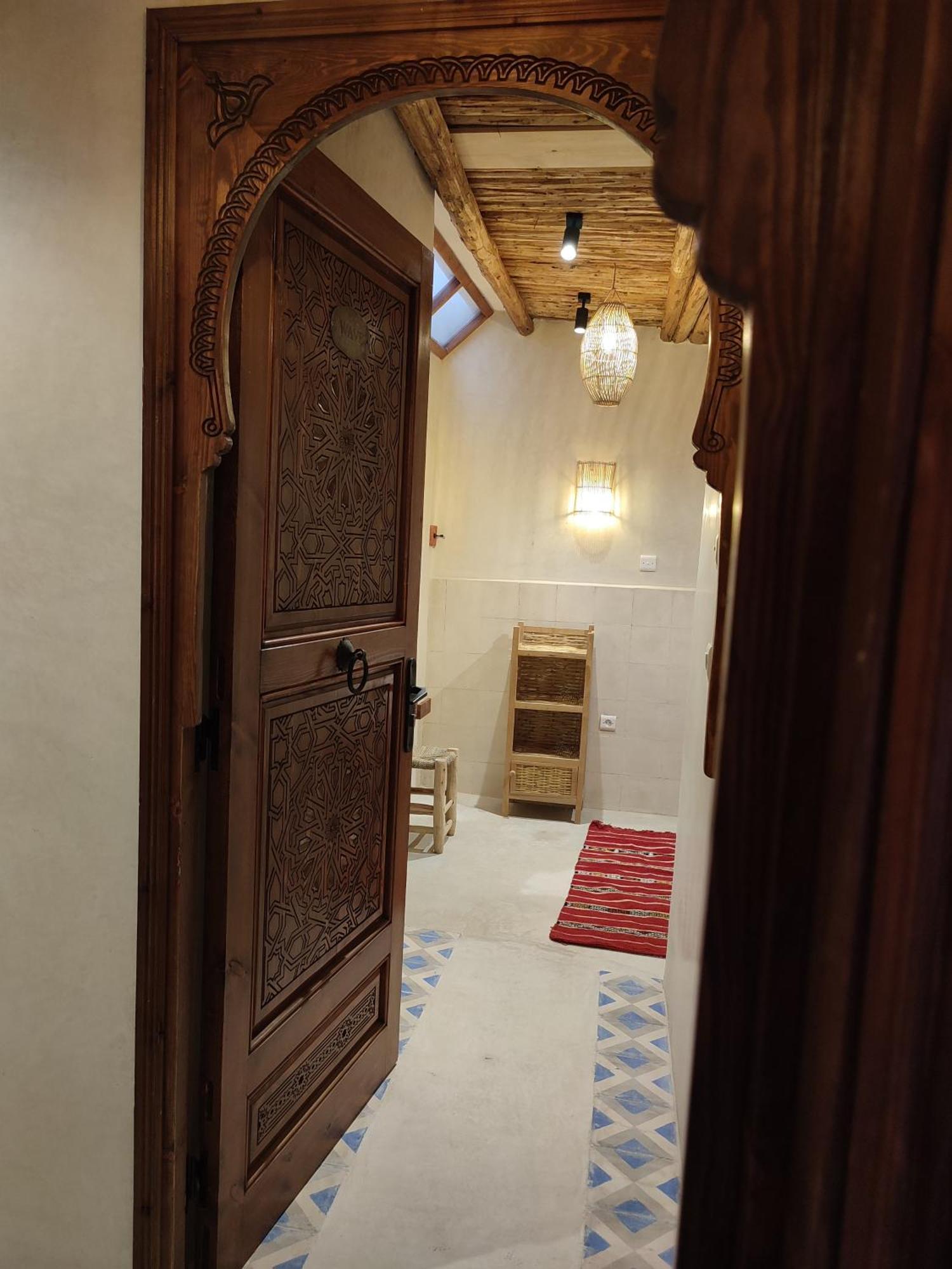Private Room In Apartment Tov タガズー エクステリア 写真