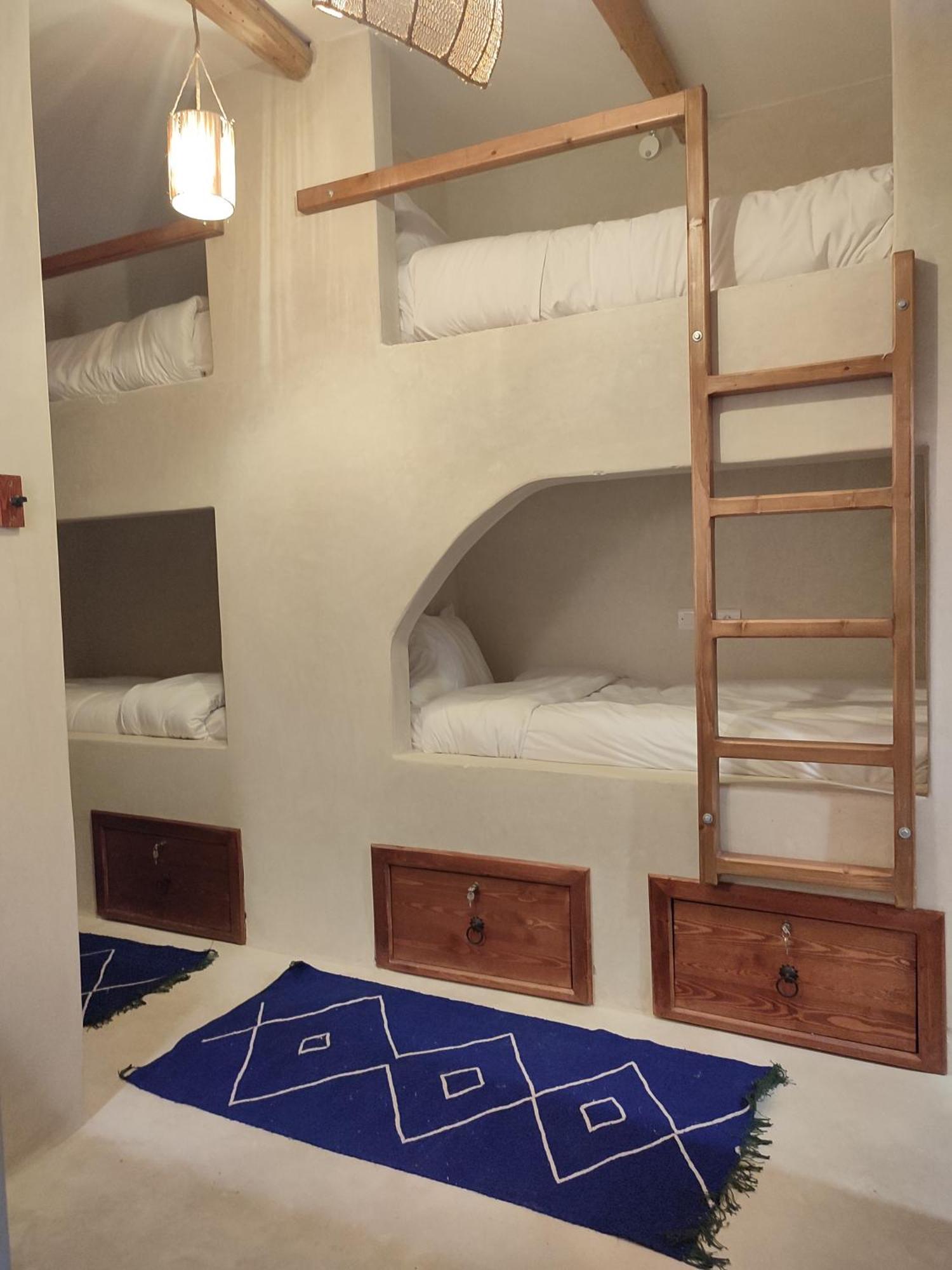 Private Room In Apartment Tov タガズー エクステリア 写真