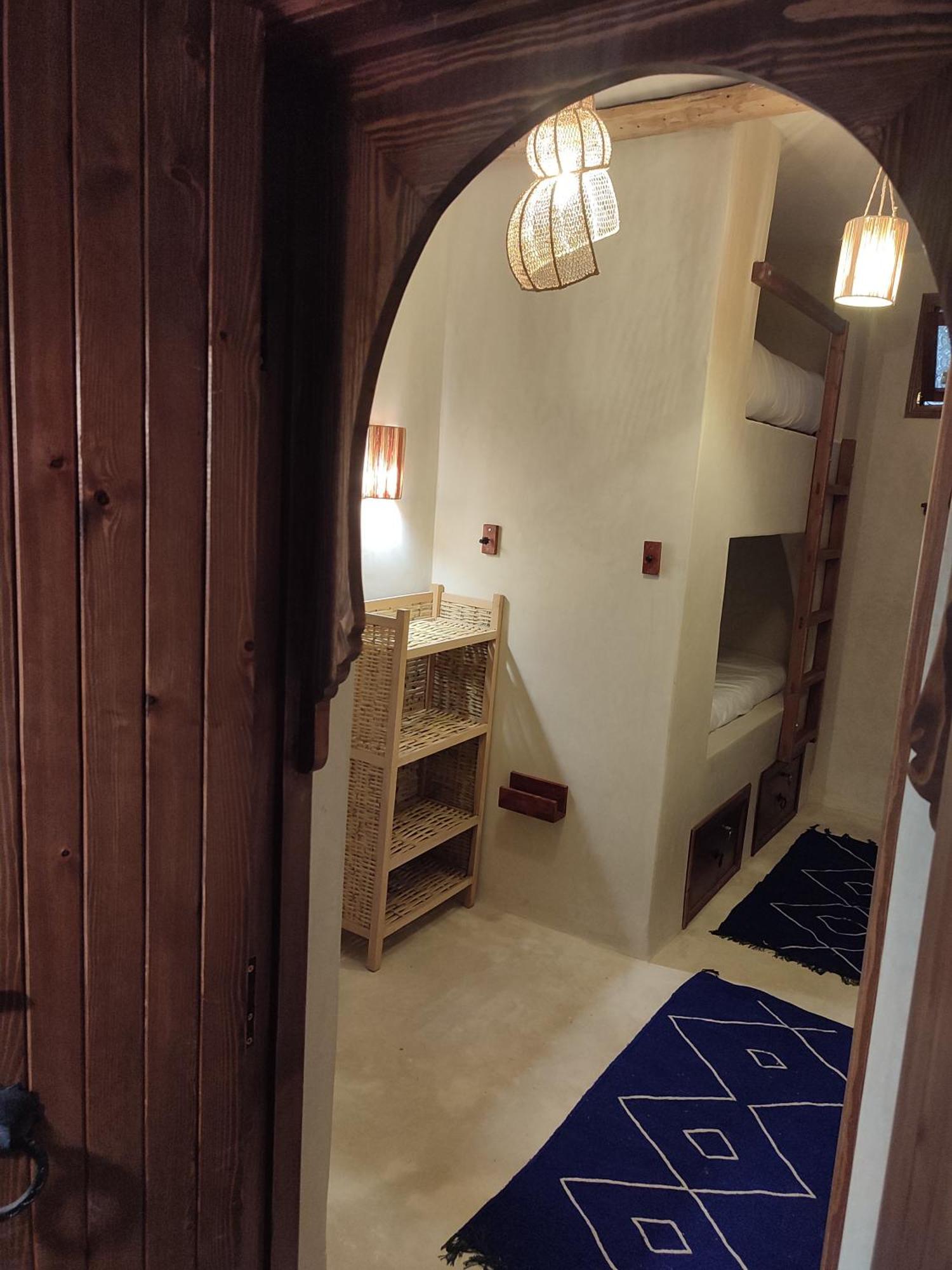 Private Room In Apartment Tov タガズー エクステリア 写真