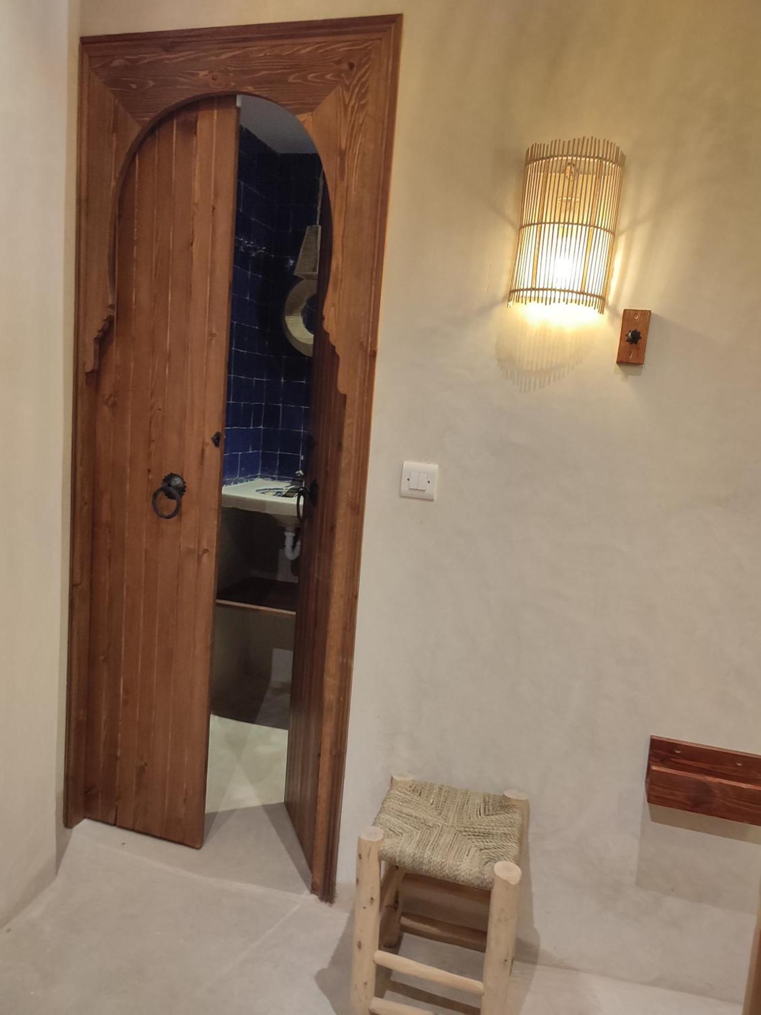 Private Room In Apartment Tov タガズー エクステリア 写真