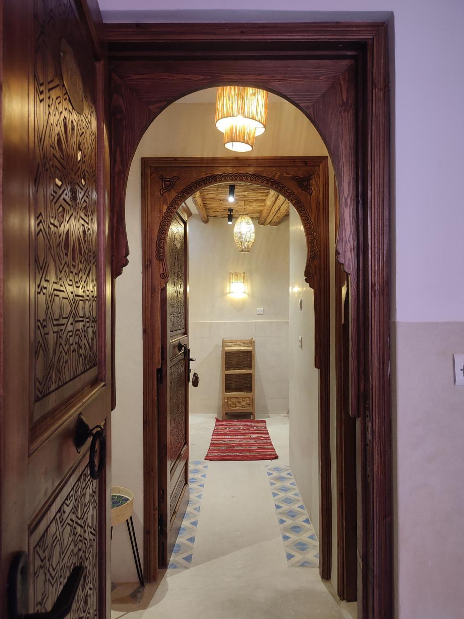 Private Room In Apartment Tov タガズー エクステリア 写真