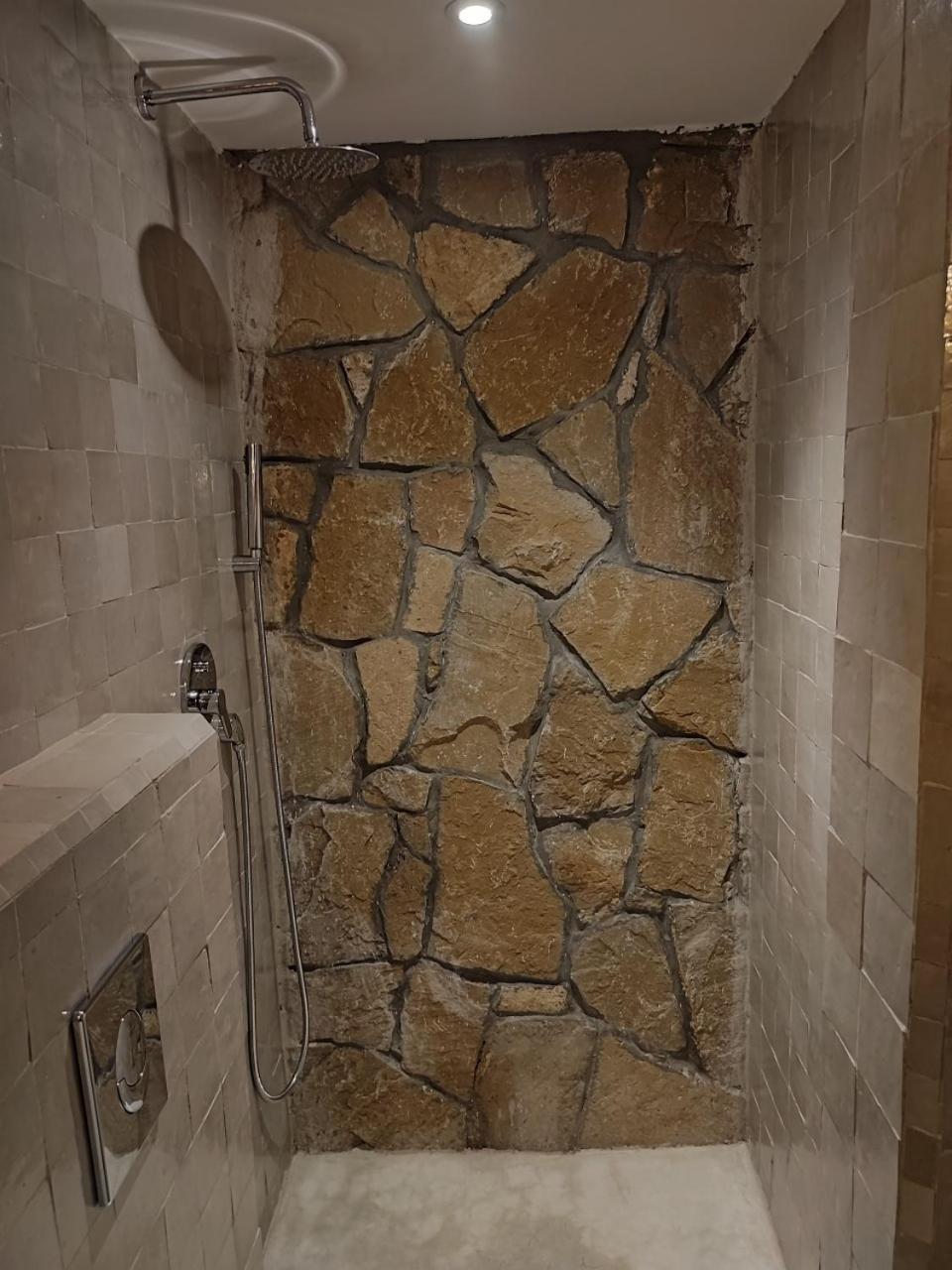 Private Room In Apartment Tov タガズー エクステリア 写真